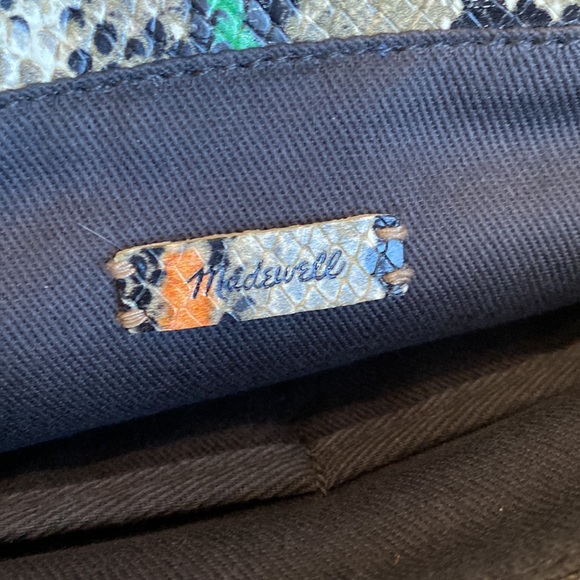 Madewell | The zip top small transport crossbody snake embossed edition - Picture 4 of 8